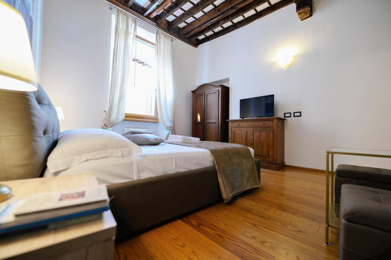 Aparthotel Campo De Fiori Relais Roma Esterno foto